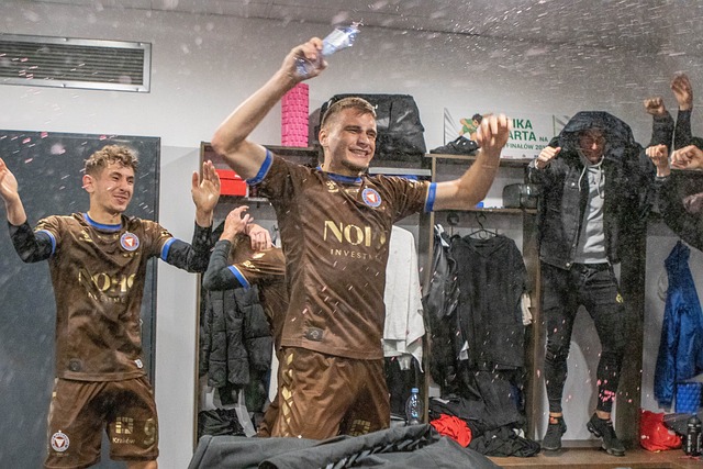 更令人揪心 更令人揪心